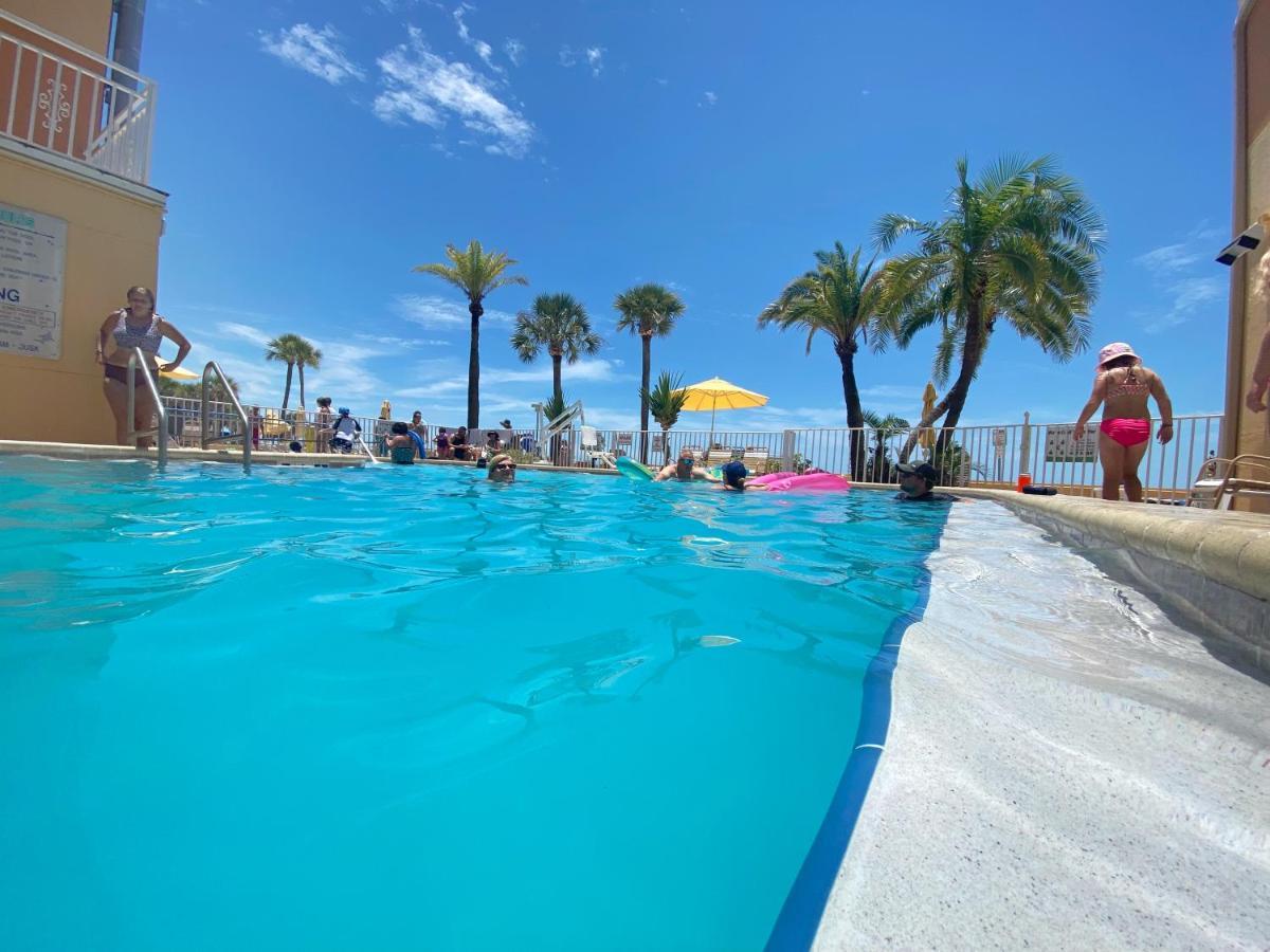 Page Terrace Beachfront Hotel Сейнт Пийт Бийч Екстериор снимка
