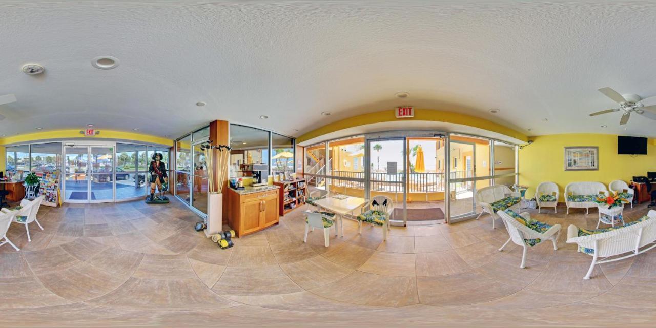 Page Terrace Beachfront Hotel Сейнт Пийт Бийч Екстериор снимка